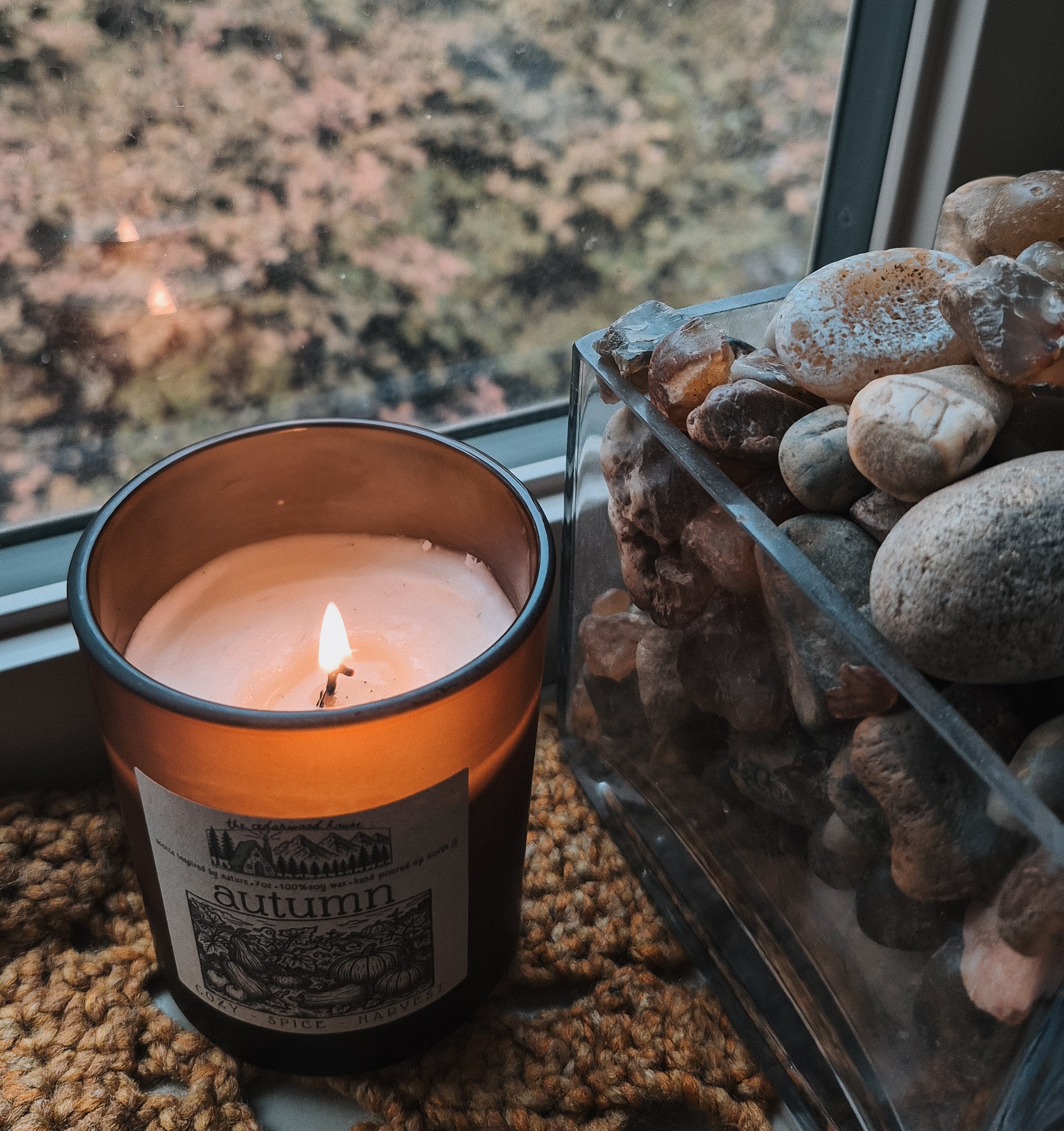 illuminaria candle tobacco and cedarwood Texas cedarwood and tobacco are softened with notes of ginger rose Autumn